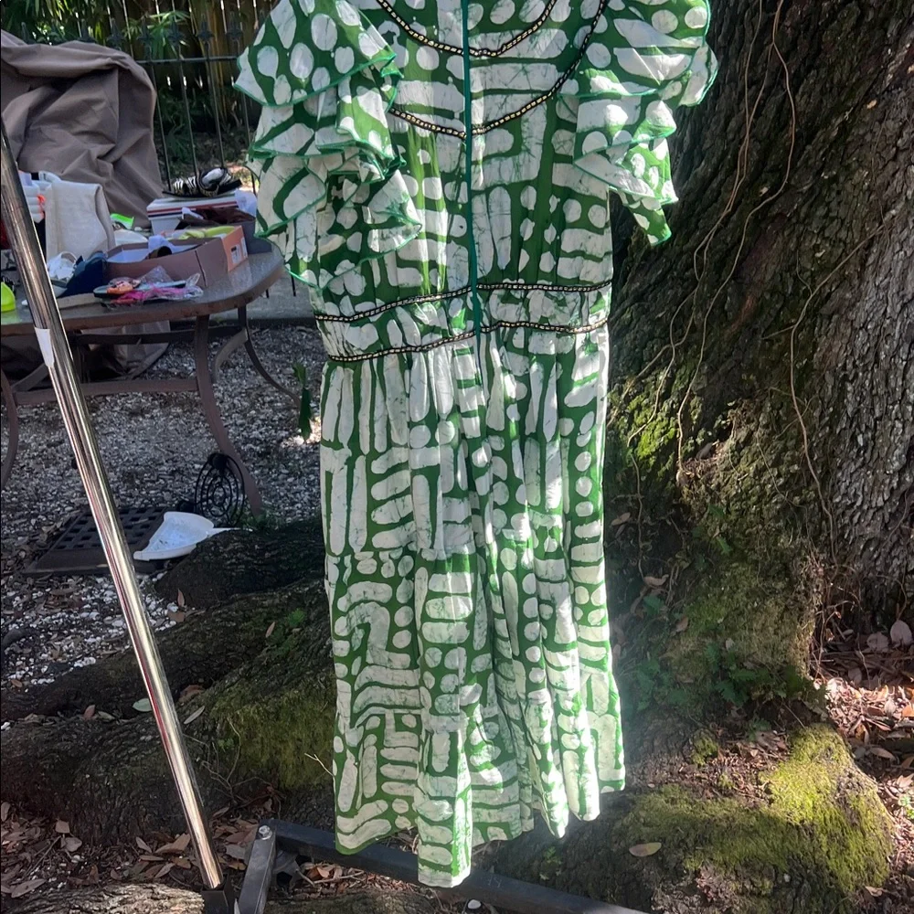 Chic Green Patterned Maxi Dress - Picture 2 of 2
